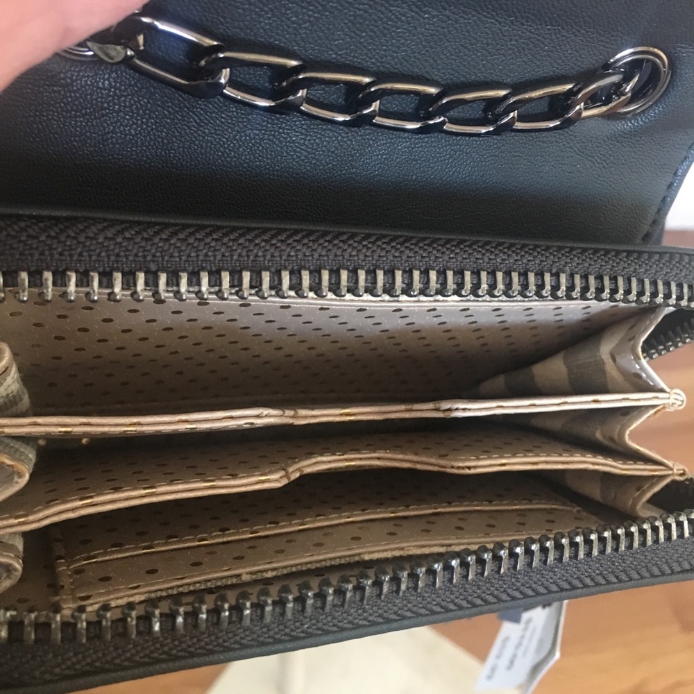Bag - Picture 2 of 6